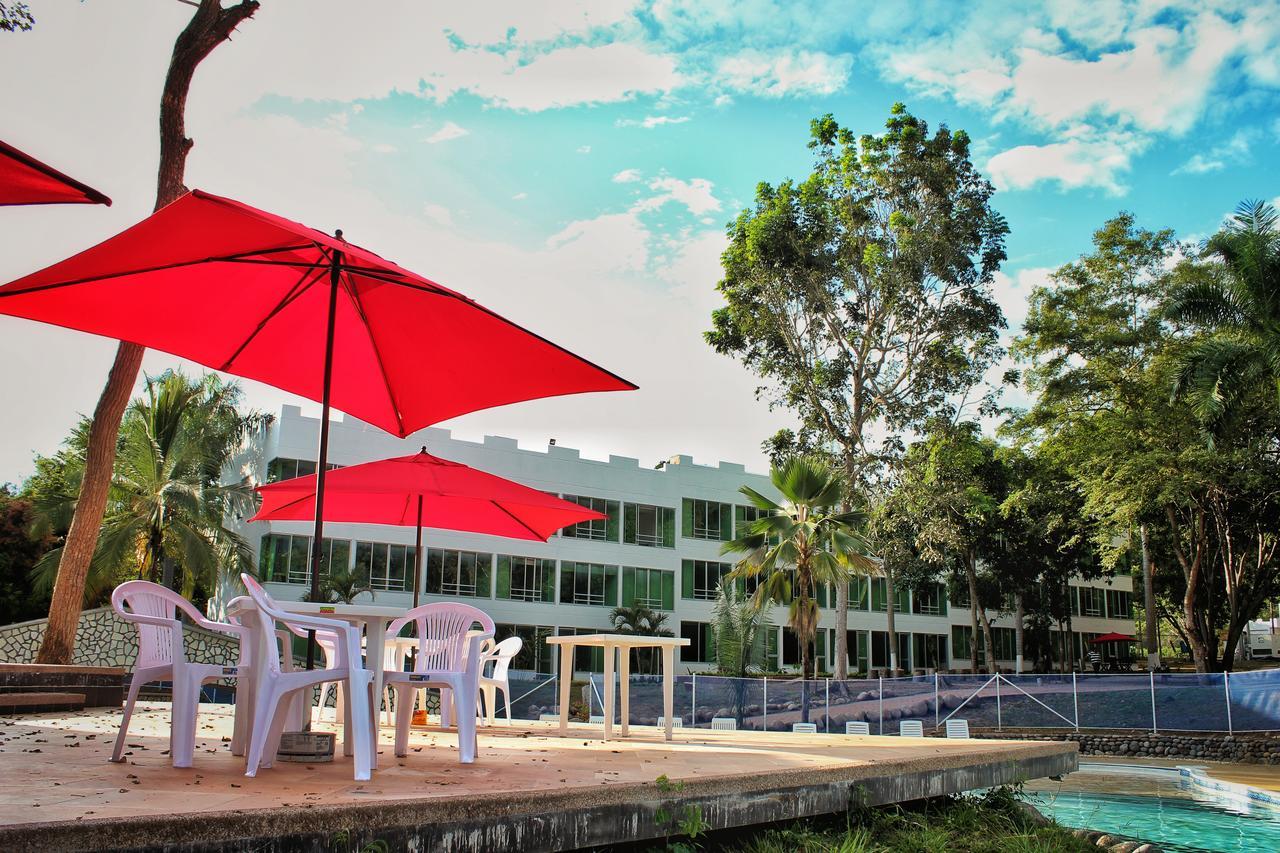 Hotel Hacienda Campestre Melgar Eksteriør bilde
